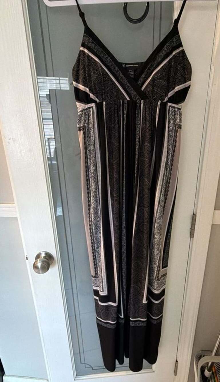Vintage INC International Concepts Petite Black&White Paisley Maxi Dress